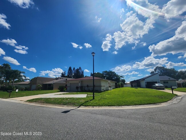 Foto del edificio - 230 Applewood Cir