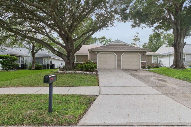 Foto del edificio - This 3/2 Beautiful Villa-Style Condo on Desirable Coverplace Community of Palm Harbor!
