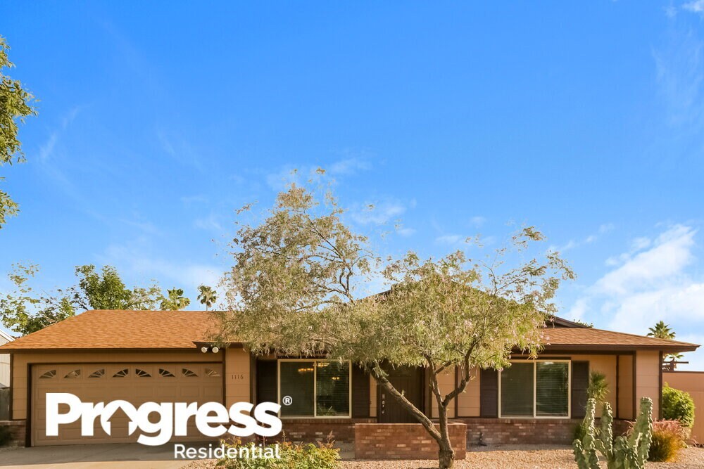 Primary Photo - 1116 W Dunbar Dr
