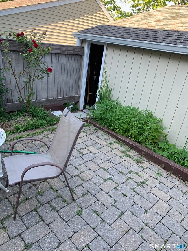 Foto del edificio - 630 Longfellow Dr