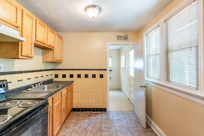 Foto del edificio - 2606 Winfred Ave