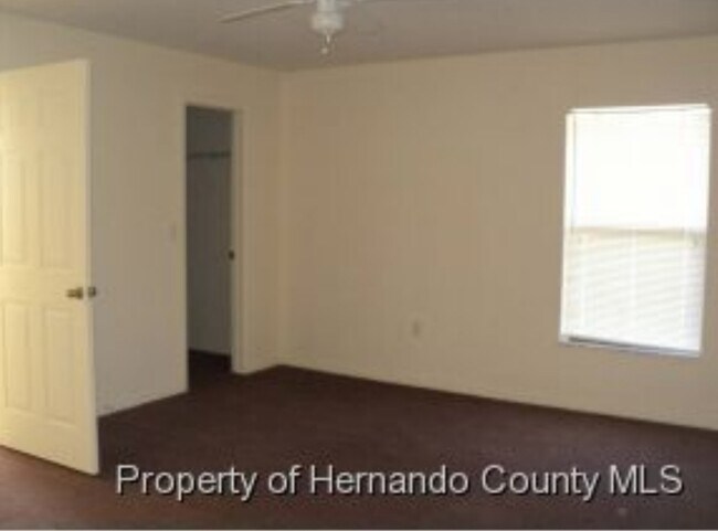 Building Photo - Nice 3/2/2 Call to schedule viewing now! W...