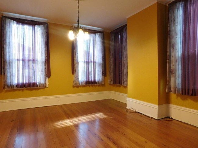 Building Photo - 1434 N Johnson St