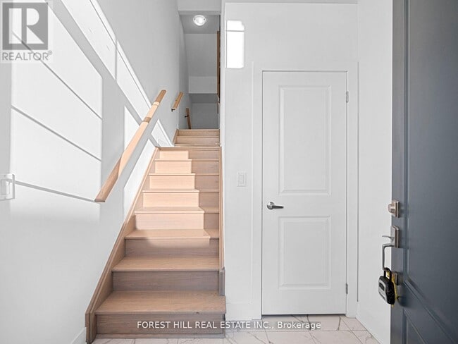 Building Photo - 5 Elkington Cres