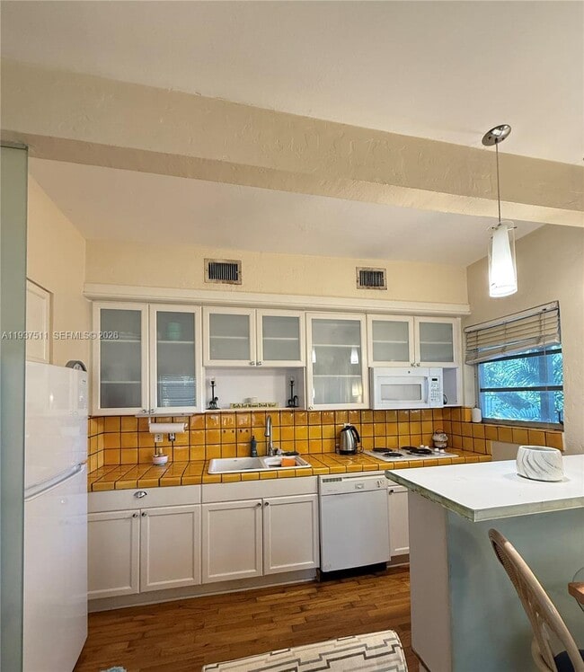 Foto del edificio - 1550 Jefferson Ave