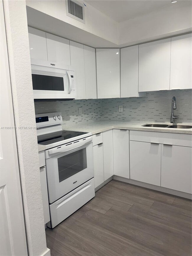 Foto del edificio - 2120 W Flagler St