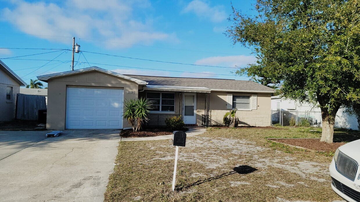 Primary Photo - 3539 Oxford Drive