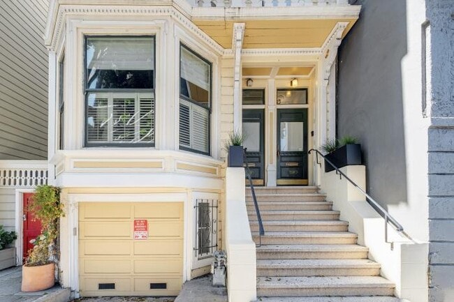 Building Photo - 2 bedroom in San Francisco CA 94115