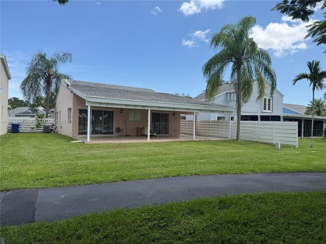 Building Photo - 14570 SW 145th Pl