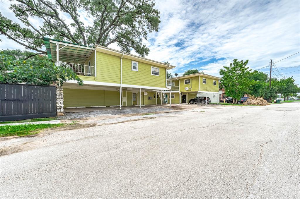 Foto principal - 1711 Fourcade St