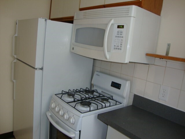 Building Photo - 317 Allston St