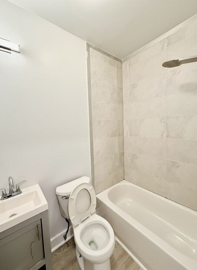 Foto del edificio - 665 E Wensley St