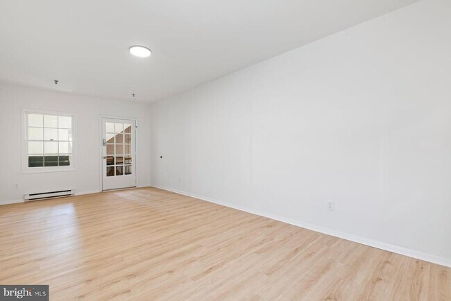 Building Photo - 207 S Patrick St