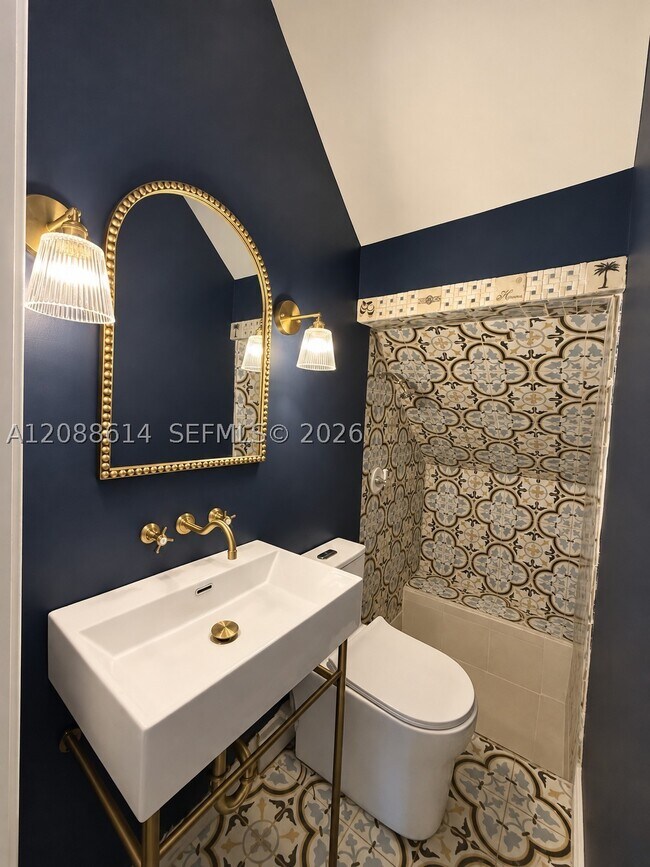 Foto del edificio - 327 W 28th St