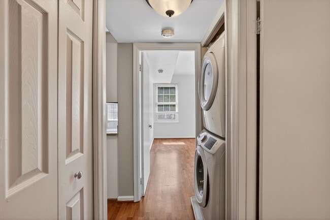 Building Photo - 15 Pickering Ct