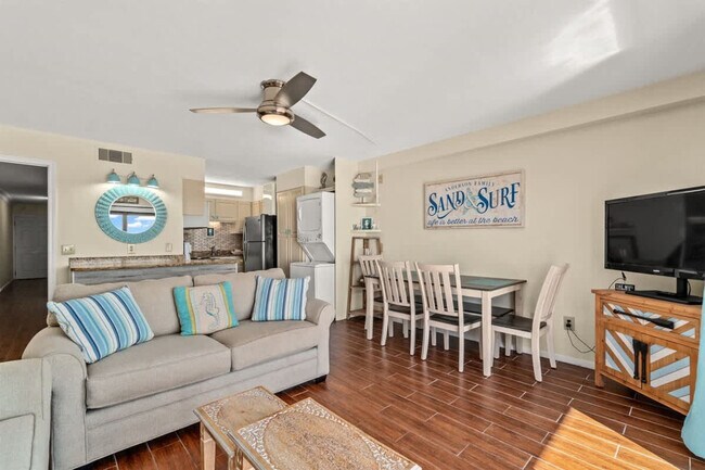 Foto del edificio - 8743 Thomas Dr