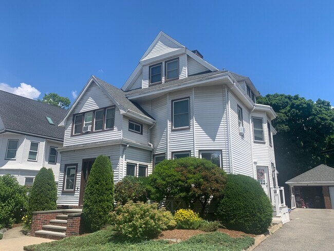 Building Photo - 30 Bentley St