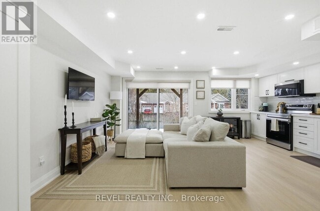 Building Photo - 69 Pine Gate Pl