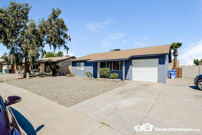Building Photo - 3 Bedroom Phoenix Home