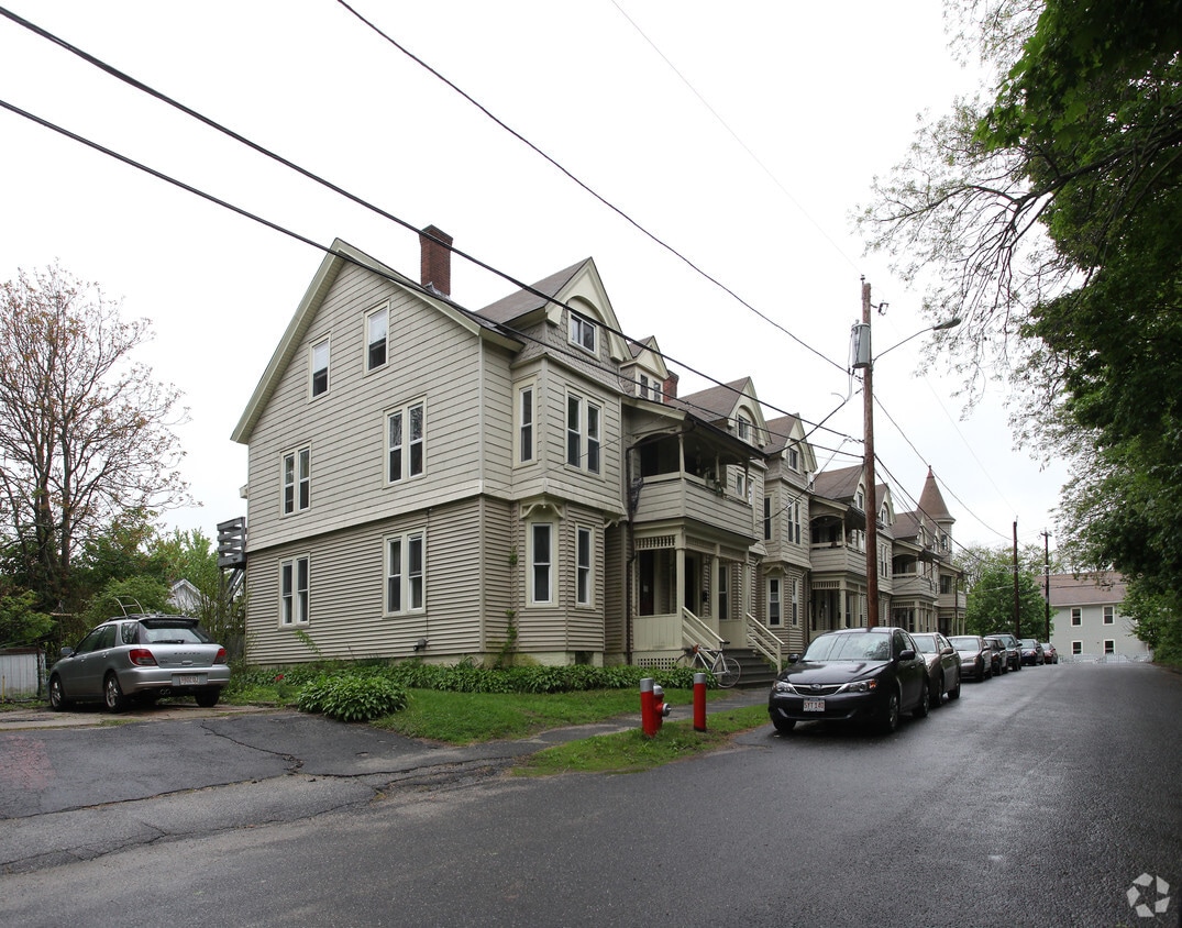 323 Eastern Ave, Northampton, MA 01060 Apartments in Northampton, MA