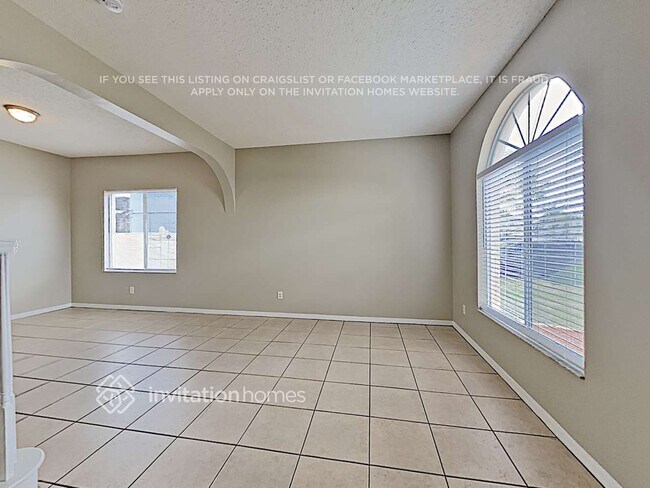 Building Photo - 12619 Longcrest Dr