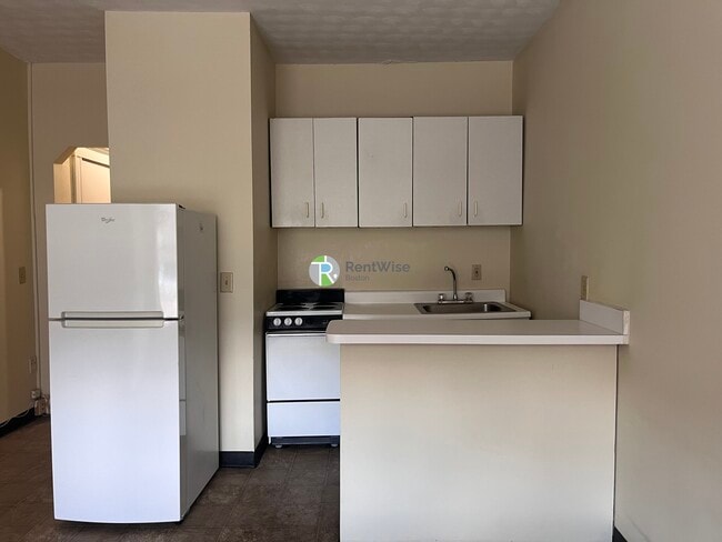 Photo - 1118 Commonwealth Ave Apartment