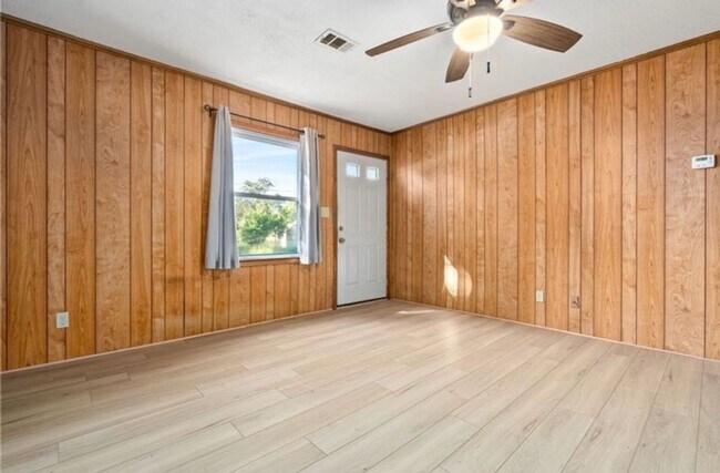 Foto del edificio - 806 S 11th St