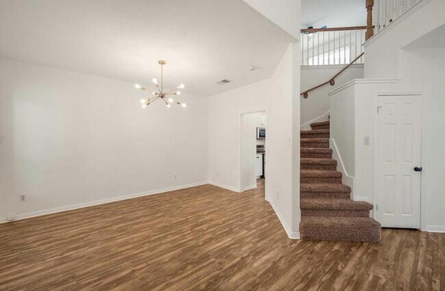 Foto del edificio - 2507 Eastwood Ln