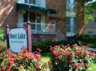 156 Lakeshore - Shorelake Apartments