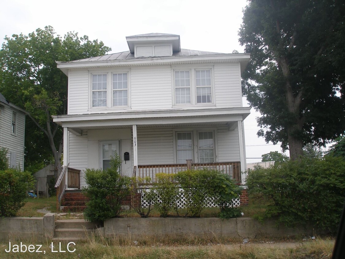 Primary Photo - 4 br, 2 bath House - 603 Jeff Davis Hwy
