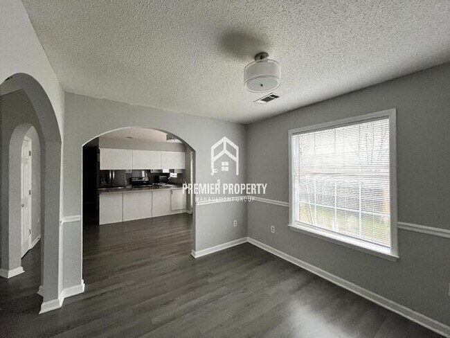 Building Photo - 10059 Woodland Elm Ct