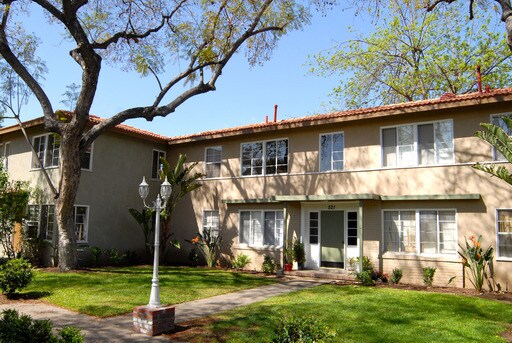 Building Photo - 2430 Gerhart Ave
