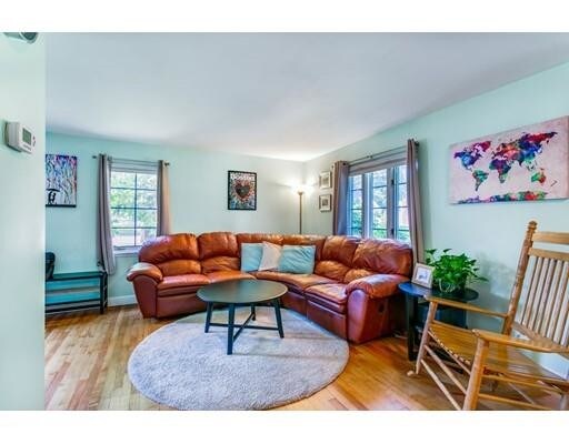 Building Photo - 120 Duff St