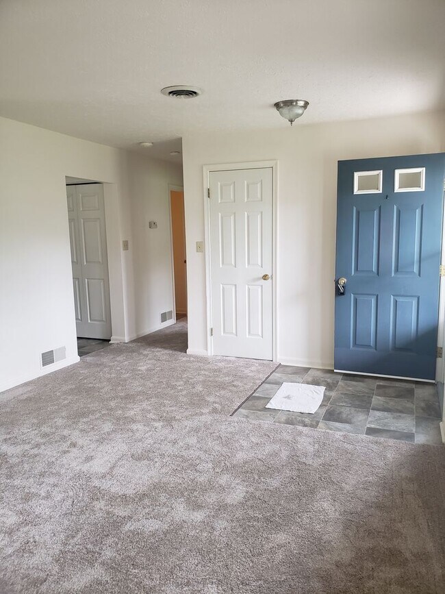 Foto del edificio - 339 Stonegate Cir S