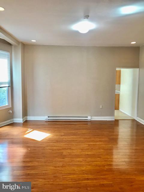 Foto del edificio - 223 E Mt Pleasant Ave