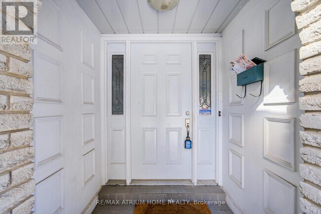 Photo du bâtiment - 48 Whitehorn Crescent