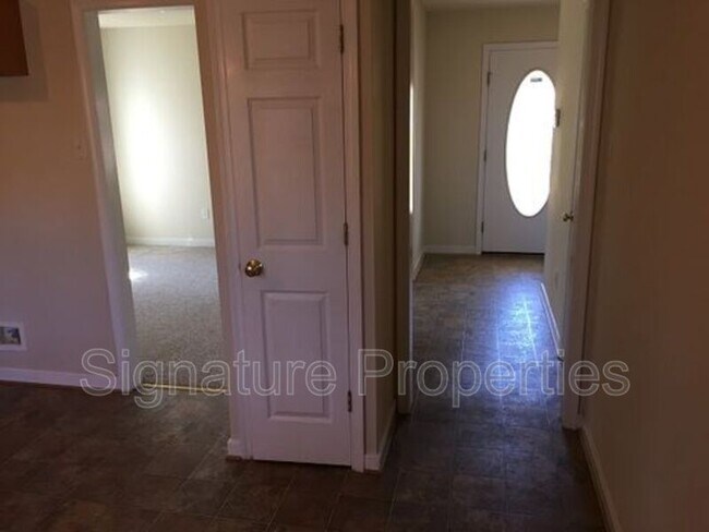 Building Photo - 5201 Hallmark Dr
