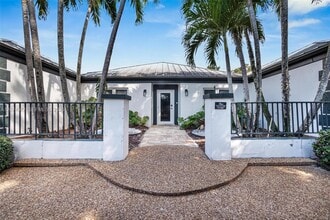 Building Photo - 11155 SW 40th St