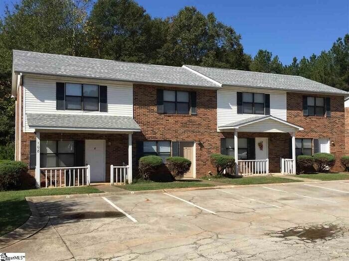104 Woodland Dr, Anderson, SC 29621 Townhome Rentals in Anderson SC