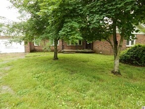 Building Photo - 2216 Dyke Rd