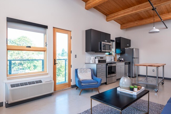 Building Photo - Sunshine Portland