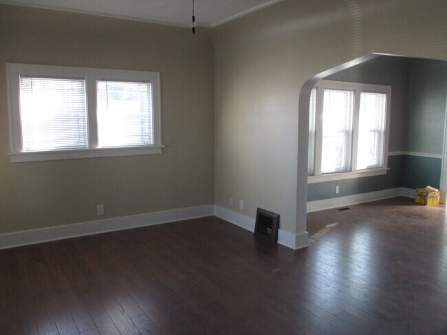 Building Photo - 1745 W Locust St