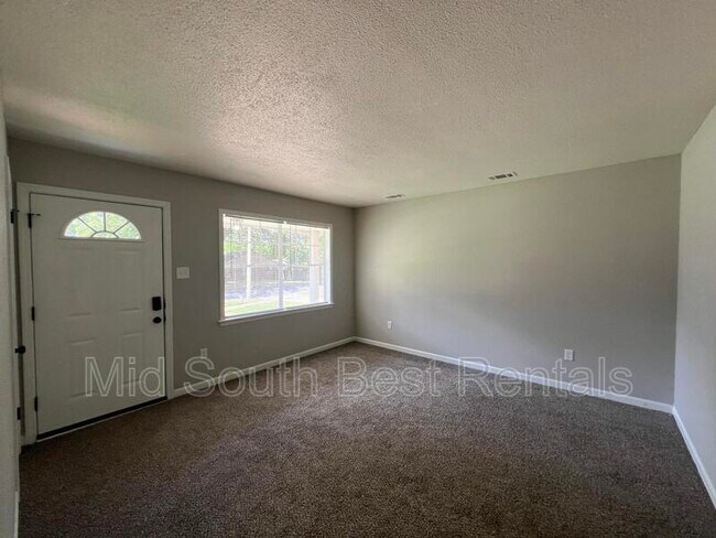 Building Photo - 2778 McGregor Ave