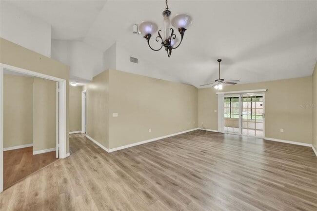 Building Photo - 5340 Old Oak Tree Dr