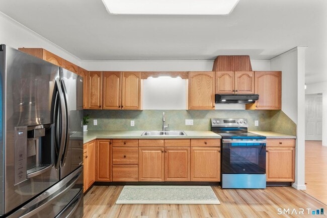 Building Photo - 125 Birchwood Dr