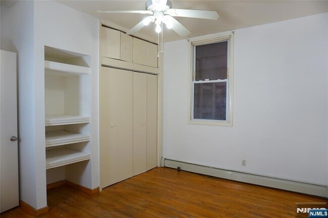 Foto del edificio - 247 Mt Prospect Ave