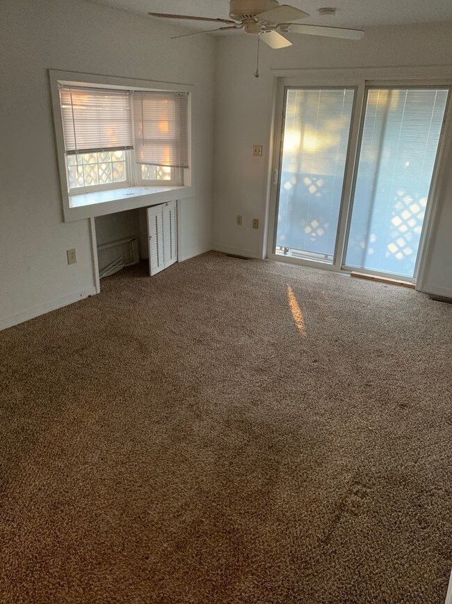 Building Photo - 1 Bedroom Apartment in Manheim