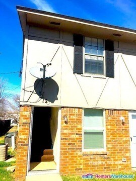 Primary Photo - 816 SW 63rd St