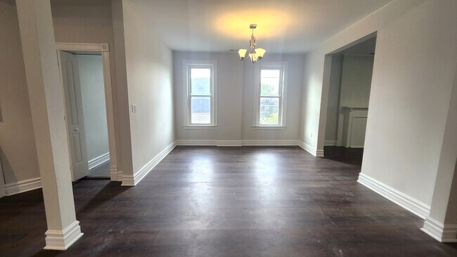 Foto del edificio - 2330 W Erie St