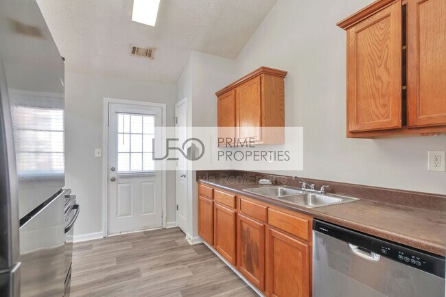 Foto del edificio - 9177 Jefferson Ave SW